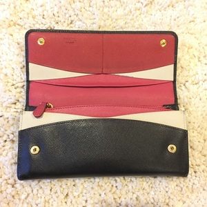Prada Continental Wallet ♥️ Rare Pink&White Inside